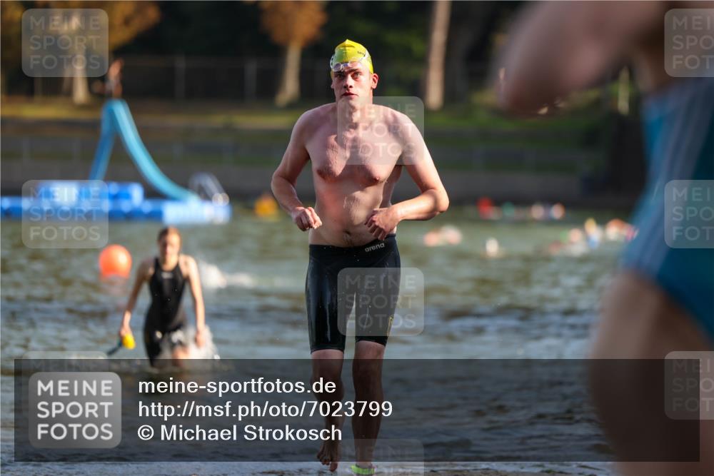 08.09.2024 - Stadtparktriathlon Michael Strokosch http://msf.ph/oto/7023799 08.09.2024 09:46:53 Schwimmen 204, 211, 243 meine-sportfotos.de