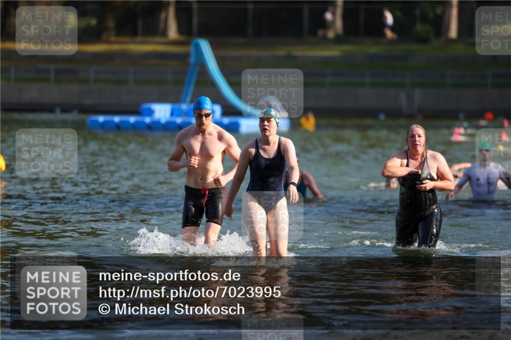 08.09.2024 - Stadtparktriathlon Michael Strokosch http://msf.ph/oto/7023995 08.09.2024 09:47:40 Schwimmen 188, 205, 220, 259 meine-sportfotos.de