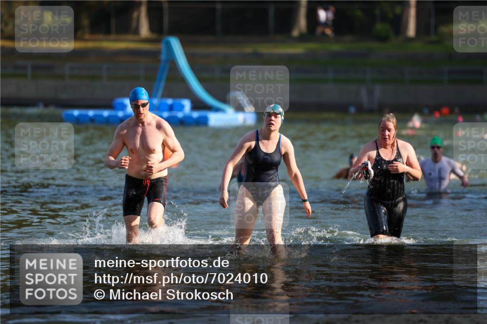 08.09.2024 - Stadtparktriathlon Michael Strokosch http://msf.ph/oto/7024010 08.09.2024 09:47:41 Schwimmen 188, 205, 220, 259 meine-sportfotos.de