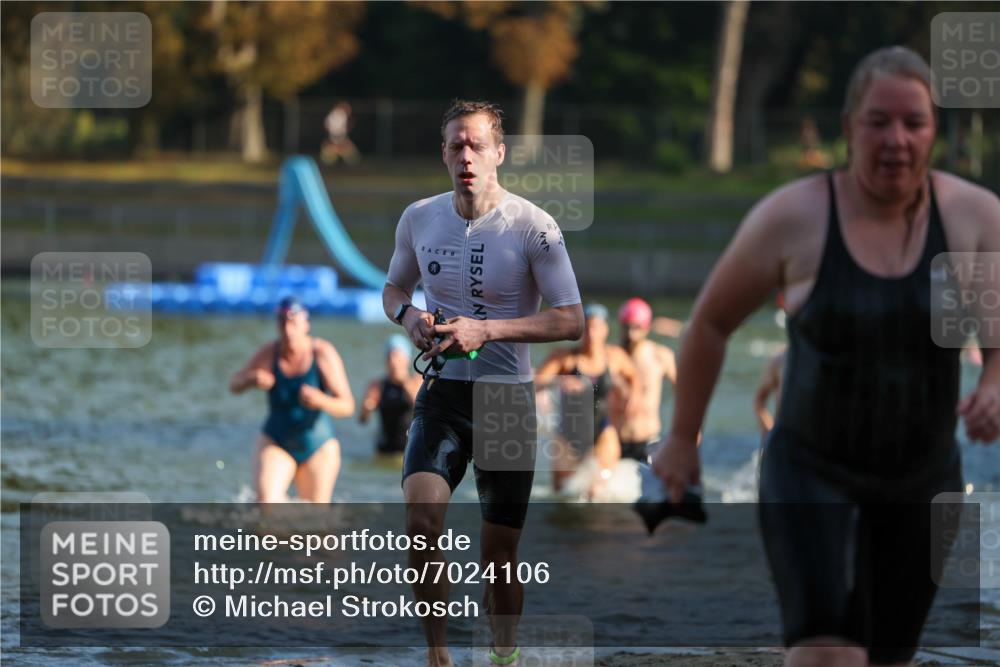 08.09.2024 - Stadtparktriathlon Michael Strokosch http://msf.ph/oto/7024106 08.09.2024 09:47:51 Schwimmen 193, 199, 200, 205, 207, 220, 226 meine-sportfotos.de