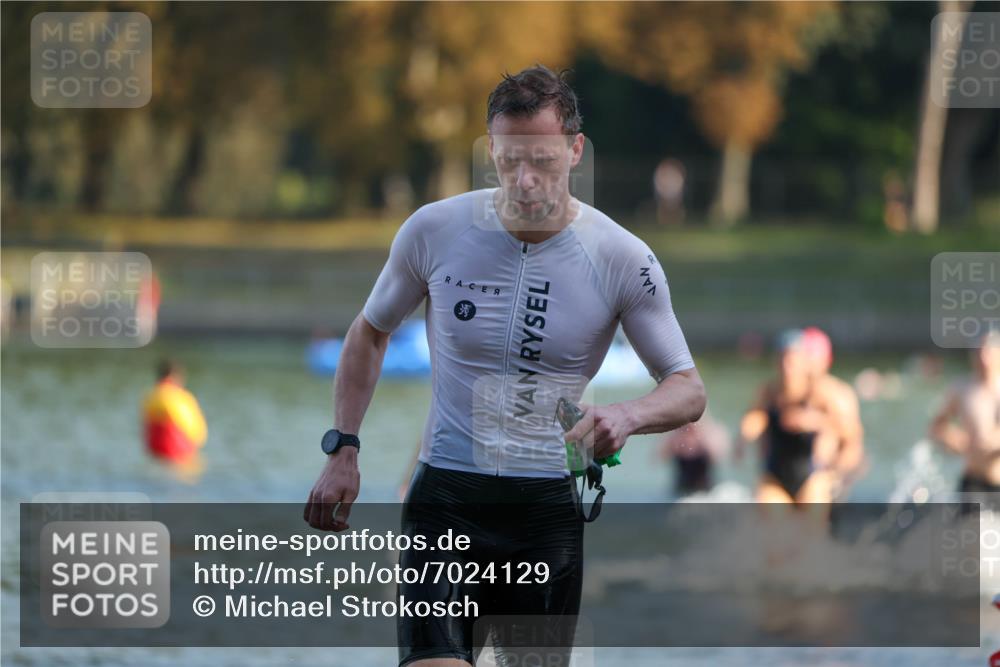 08.09.2024 - Stadtparktriathlon Michael Strokosch http://msf.ph/oto/7024129 08.09.2024 09:47:53 Schwimmen 193, 199, 200, 205, 207, 220, 226, 262 meine-sportfotos.de