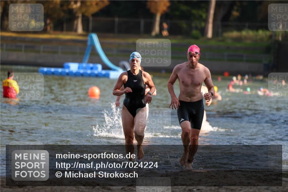 08.09.2024 - Stadtparktriathlon Michael Strokosch http://msf.ph/oto/7024224 08.09.2024 09:48:02 Schwimmen 200, 207, 213, 257, 262 meine-sportfotos.de
