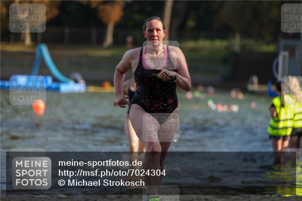08.09.2024 - Stadtparktriathlon Michael Strokosch http://msf.ph/oto/7024304 08.09.2024 09:48:08 Schwimmen 213, 257, 262 meine-sportfotos.de