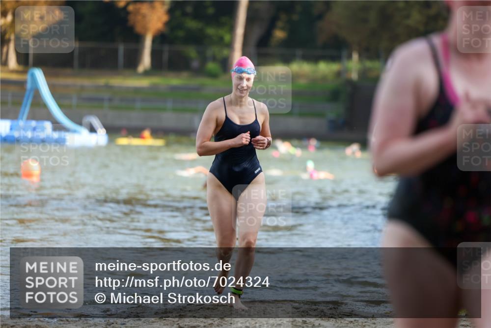 08.09.2024 - Stadtparktriathlon Michael Strokosch http://msf.ph/oto/7024324 08.09.2024 09:48:10 Schwimmen 213, 257 meine-sportfotos.de