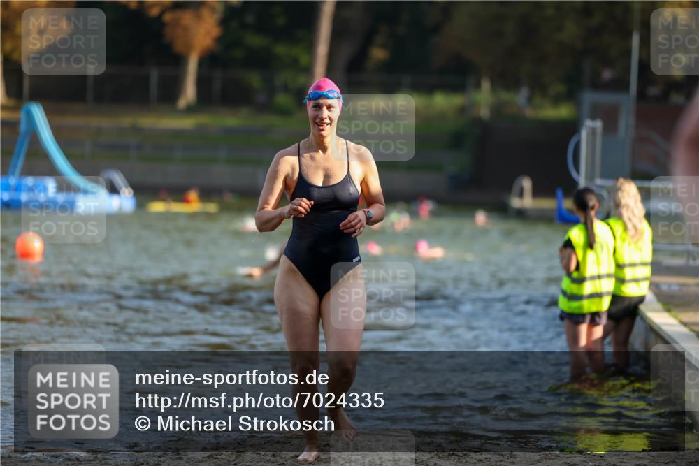 08.09.2024 - Stadtparktriathlon Michael Strokosch http://msf.ph/oto/7024335 08.09.2024 09:48:10 Schwimmen 213, 257 meine-sportfotos.de