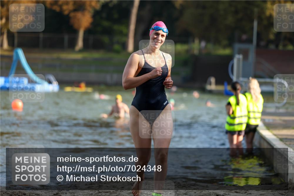 08.09.2024 - Stadtparktriathlon Michael Strokosch http://msf.ph/oto/7024348 08.09.2024 09:48:11 Schwimmen 213 meine-sportfotos.de