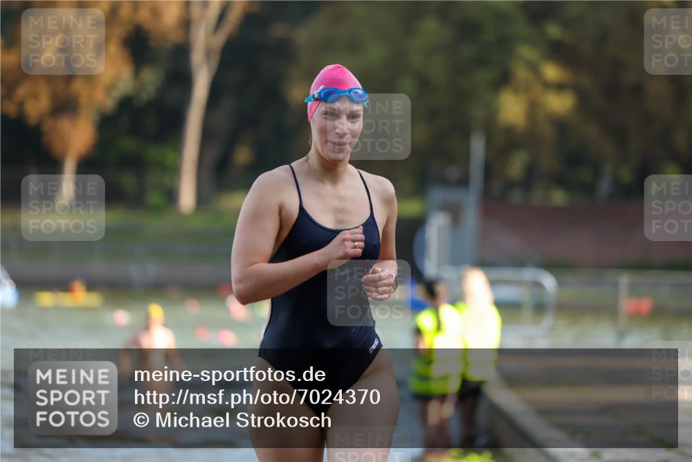 08.09.2024 - Stadtparktriathlon Michael Strokosch http://msf.ph/oto/7024370 08.09.2024 09:48:12 Schwimmen 213 meine-sportfotos.de