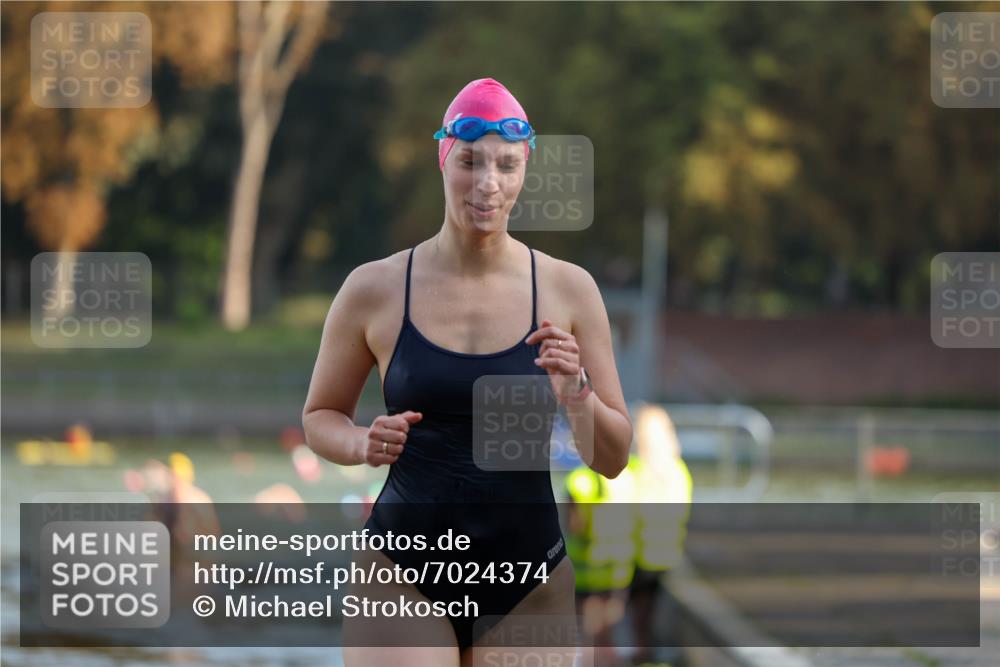 08.09.2024 - Stadtparktriathlon Michael Strokosch http://msf.ph/oto/7024374 08.09.2024 09:48:13 Schwimmen 196, 213 meine-sportfotos.de
