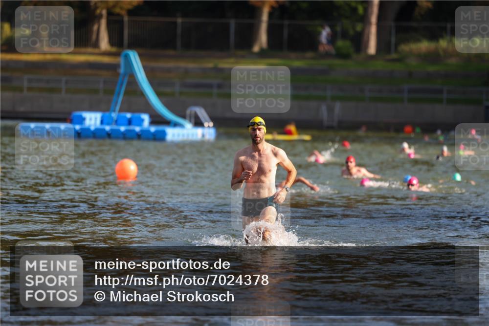 08.09.2024 - Stadtparktriathlon Michael Strokosch http://msf.ph/oto/7024378 08.09.2024 09:48:21 Schwimmen 196 meine-sportfotos.de