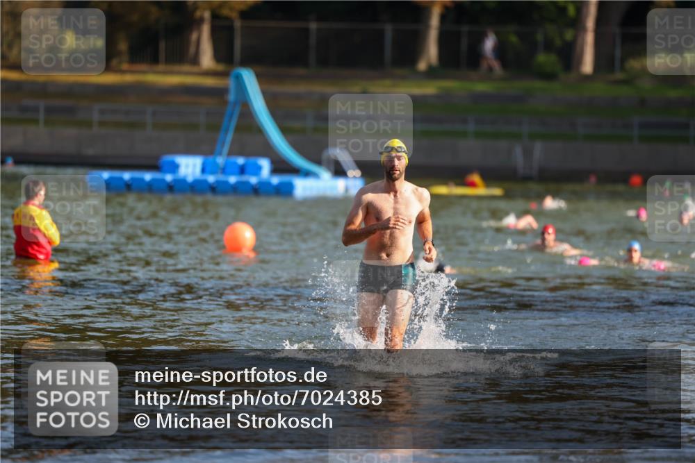 08.09.2024 - Stadtparktriathlon Michael Strokosch http://msf.ph/oto/7024385 08.09.2024 09:48:22 Schwimmen 196 meine-sportfotos.de