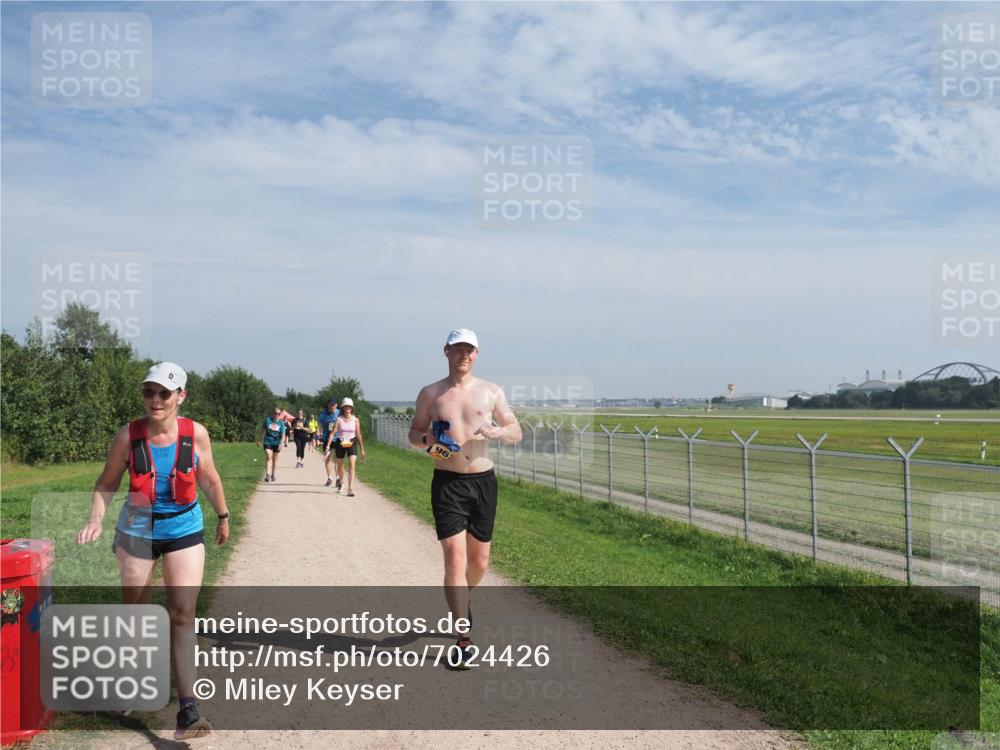 08.09.2024 - Airport Race Miley Keyser http://msf.ph/oto/7024426 08.09.2024 12:51:12 Laufen OLYMPUS, DIGITAL, CAMERA meine-sportfotos.de