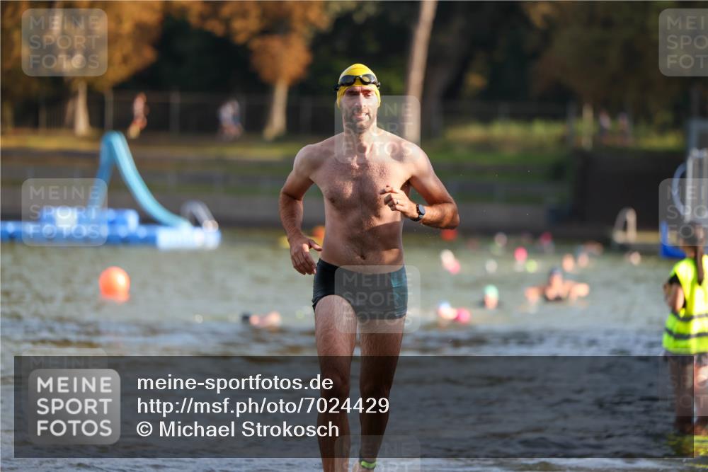 08.09.2024 - Stadtparktriathlon Michael Strokosch http://msf.ph/oto/7024429 08.09.2024 09:48:26 Schwimmen 196 meine-sportfotos.de