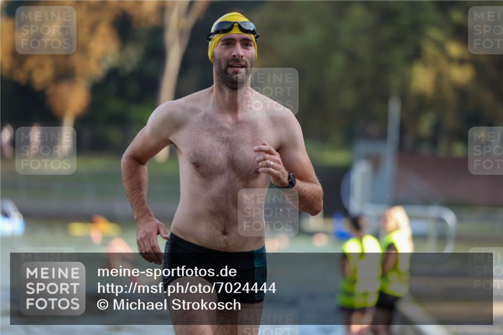 08.09.2024 - Stadtparktriathlon Michael Strokosch http://msf.ph/oto/7024444 08.09.2024 09:48:27 Schwimmen 196 meine-sportfotos.de