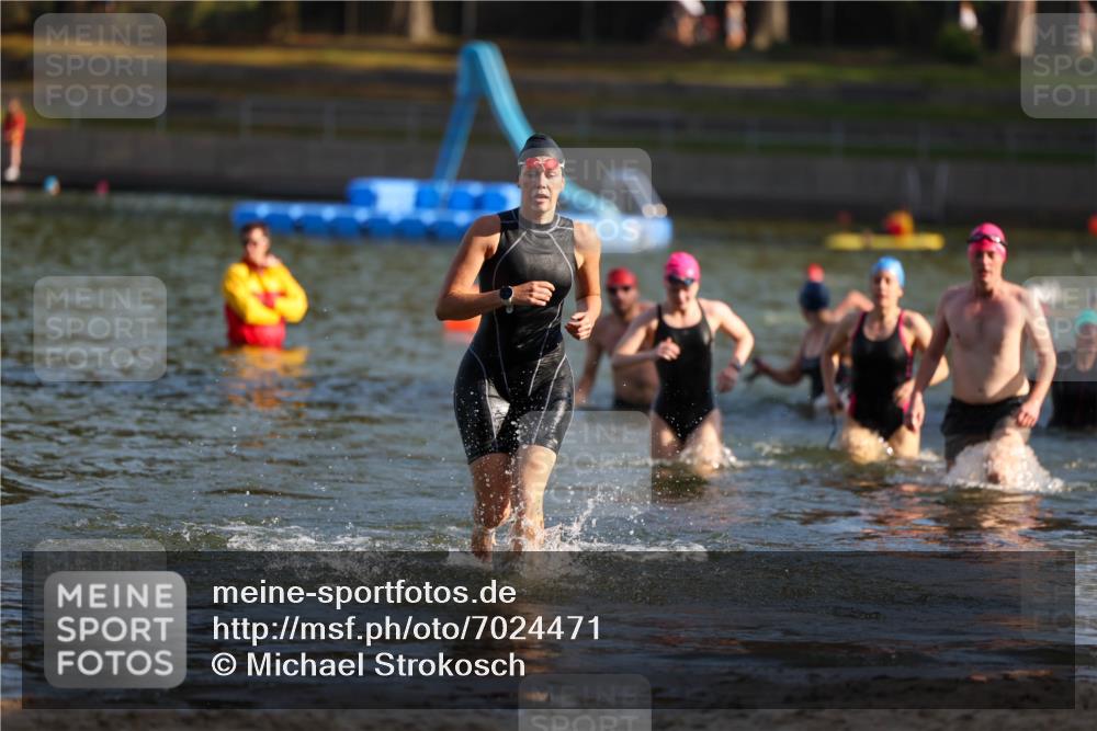 08.09.2024 - Stadtparktriathlon Michael Strokosch http://msf.ph/oto/7024471 08.09.2024 09:48:40 Schwimmen 190, 212, 215, 230, 241, 255, 258 meine-sportfotos.de