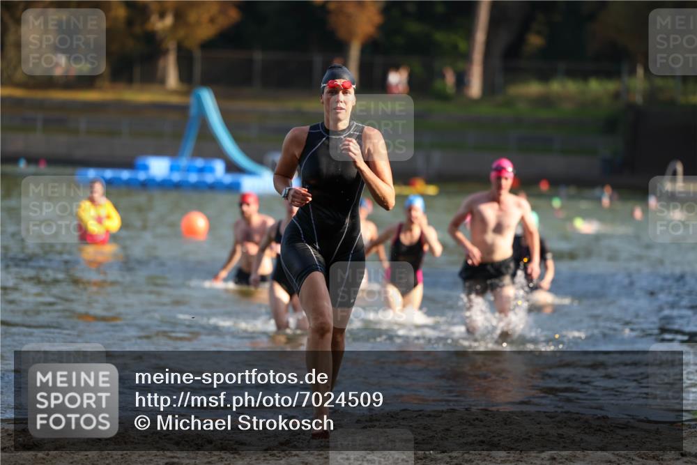 08.09.2024 - Stadtparktriathlon Michael Strokosch http://msf.ph/oto/7024509 08.09.2024 09:48:42 Schwimmen 190, 212, 215, 230, 241, 255, 258 meine-sportfotos.de