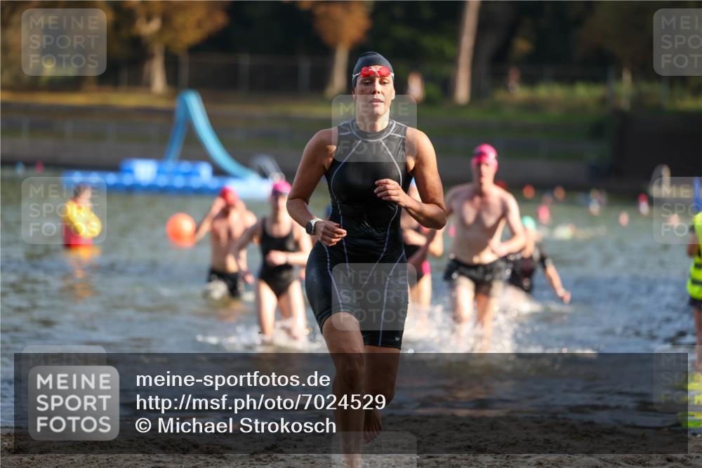 08.09.2024 - Stadtparktriathlon Michael Strokosch http://msf.ph/oto/7024529 08.09.2024 09:48:43 Schwimmen 190, 212, 215, 230, 241, 255, 258 meine-sportfotos.de