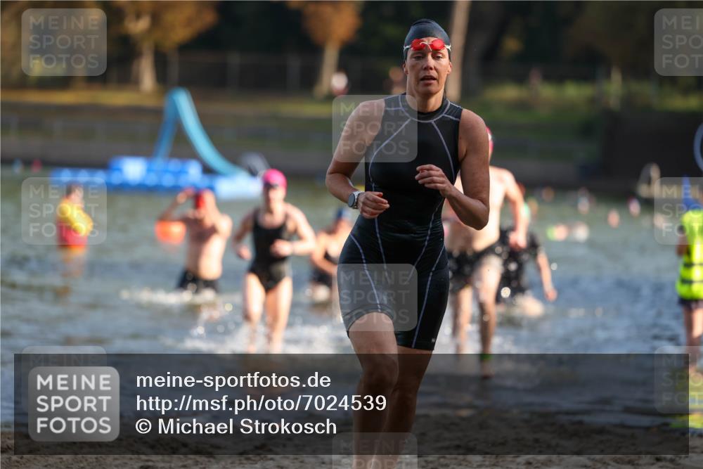 08.09.2024 - Stadtparktriathlon Michael Strokosch http://msf.ph/oto/7024539 08.09.2024 09:48:44 Schwimmen 190, 212, 215, 230, 241, 255, 258 meine-sportfotos.de