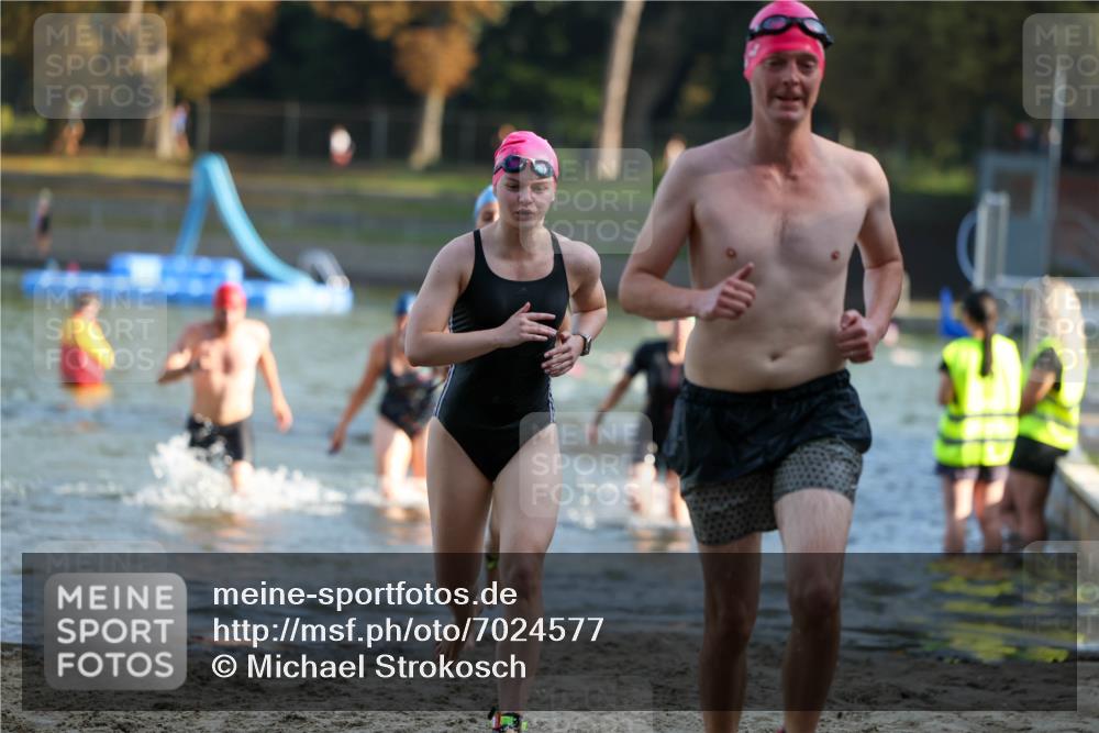 08.09.2024 - Stadtparktriathlon Michael Strokosch http://msf.ph/oto/7024577 08.09.2024 09:48:47 Schwimmen 190, 212, 215, 230, 241, 255, 258 meine-sportfotos.de
