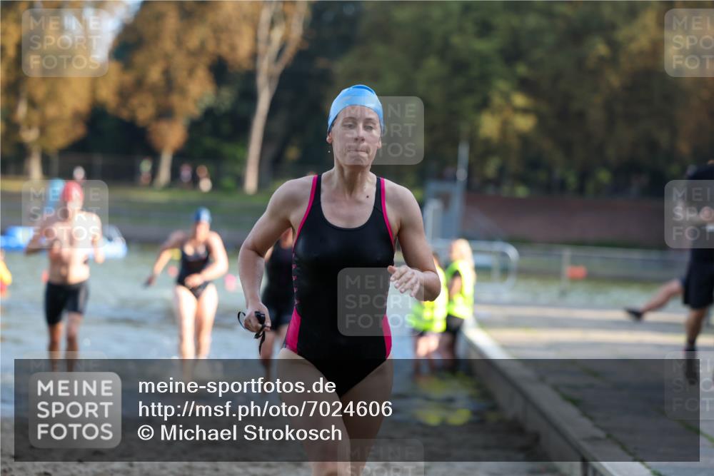08.09.2024 - Stadtparktriathlon Michael Strokosch http://msf.ph/oto/7024606 08.09.2024 09:48:50 Schwimmen 190, 212, 230, 241, 255 meine-sportfotos.de