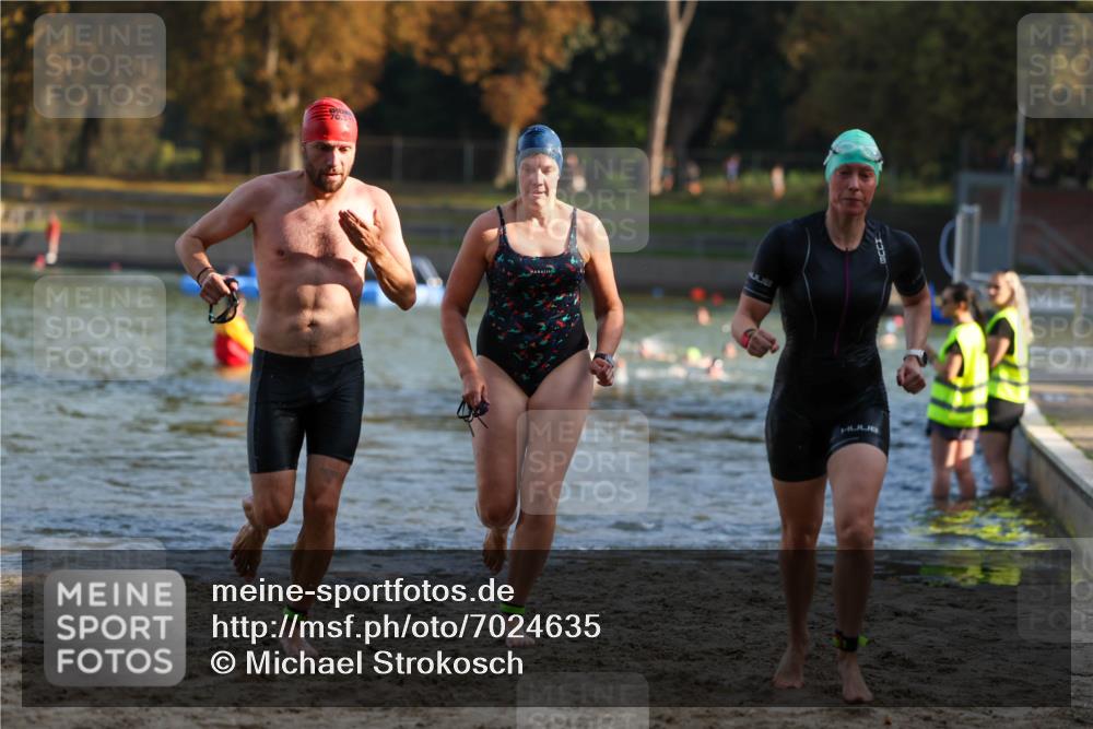 08.09.2024 - Stadtparktriathlon Michael Strokosch http://msf.ph/oto/7024635 08.09.2024 09:48:53 Schwimmen 230, 241, 255 meine-sportfotos.de