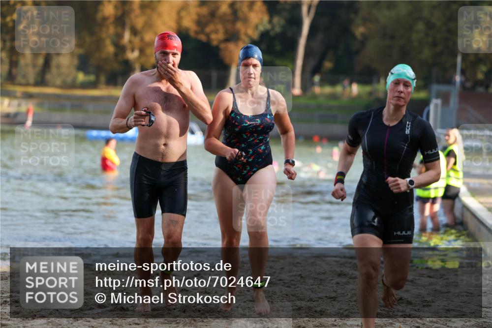 08.09.2024 - Stadtparktriathlon Michael Strokosch http://msf.ph/oto/7024647 08.09.2024 09:48:53 Schwimmen 230, 241, 255 meine-sportfotos.de
