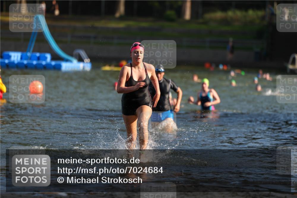 08.09.2024 - Stadtparktriathlon Michael Strokosch http://msf.ph/oto/7024684 08.09.2024 09:49:07 Schwimmen 194, 225 meine-sportfotos.de