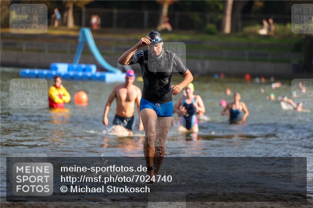 08.09.2024 - Stadtparktriathlon Michael Strokosch http://msf.ph/oto/7024740 08.09.2024 09:49:13 Schwimmen 194, 214, 222, 245 meine-sportfotos.de