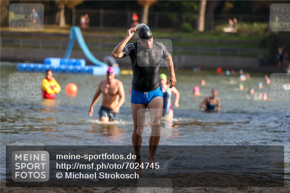 08.09.2024 - Stadtparktriathlon Michael Strokosch http://msf.ph/oto/7024745 08.09.2024 09:49:13 Schwimmen 194, 214, 222, 245 meine-sportfotos.de