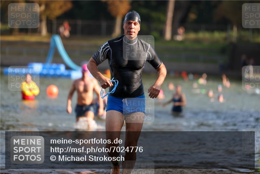 08.09.2024 - Stadtparktriathlon Michael Strokosch http://msf.ph/oto/7024776 08.09.2024 09:49:15 Schwimmen 194, 214, 222, 245 meine-sportfotos.de