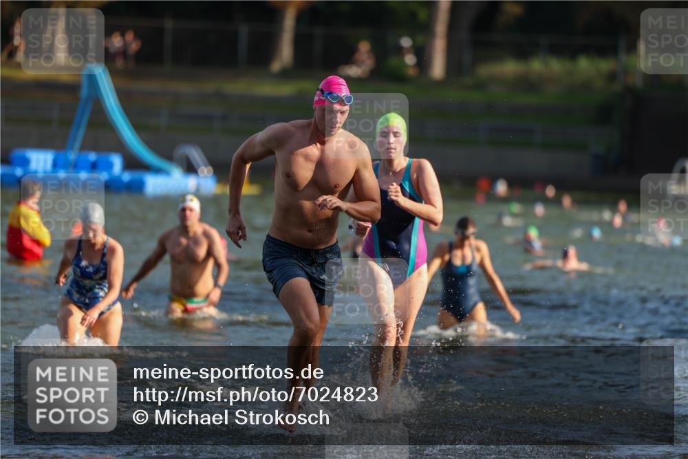 08.09.2024 - Stadtparktriathlon Michael Strokosch http://msf.ph/oto/7024823 08.09.2024 09:49:20 Schwimmen 182, 198, 214, 222, 245 meine-sportfotos.de
