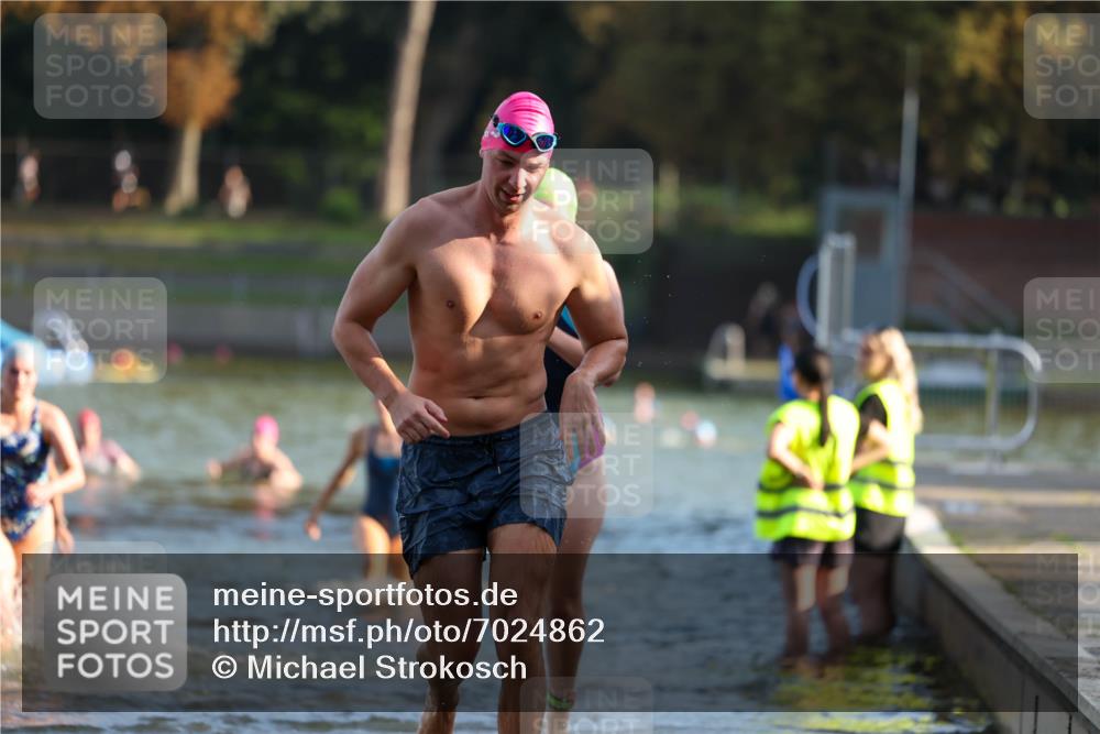08.09.2024 - Stadtparktriathlon Michael Strokosch http://msf.ph/oto/7024862 08.09.2024 09:49:22 Schwimmen 182, 198, 214, 222, 245 meine-sportfotos.de