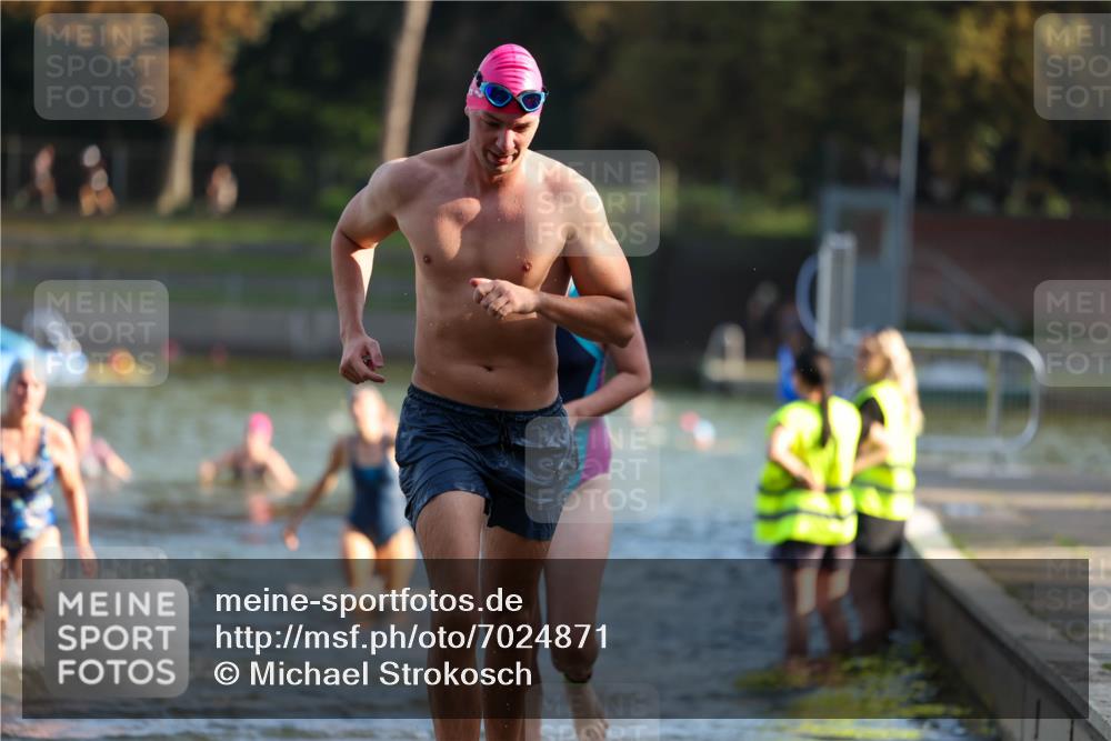 08.09.2024 - Stadtparktriathlon Michael Strokosch http://msf.ph/oto/7024871 08.09.2024 09:49:22 Schwimmen 182, 198, 214, 222, 245 meine-sportfotos.de