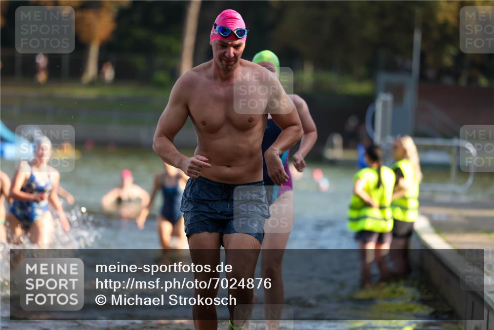 08.09.2024 - Stadtparktriathlon Michael Strokosch http://msf.ph/oto/7024876 08.09.2024 09:49:22 Schwimmen 182, 198, 214, 222, 245 meine-sportfotos.de