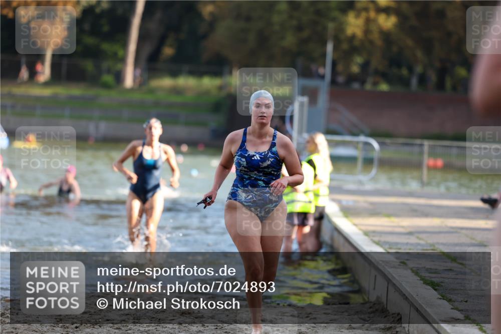 08.09.2024 - Stadtparktriathlon Michael Strokosch http://msf.ph/oto/7024893 08.09.2024 09:49:25 Schwimmen 182, 198, 214, 222, 245 meine-sportfotos.de