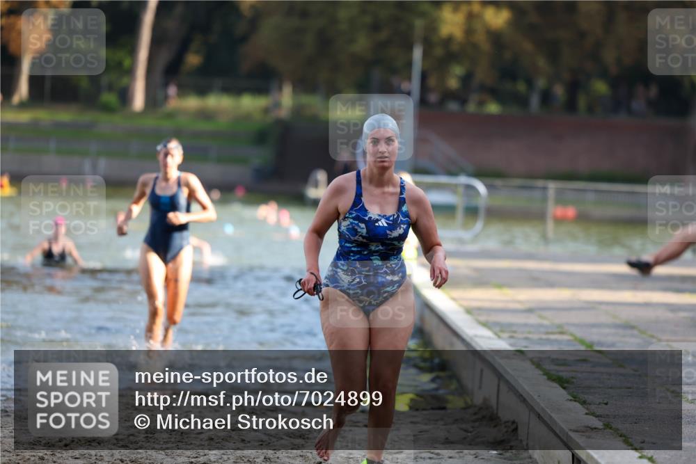 08.09.2024 - Stadtparktriathlon Michael Strokosch http://msf.ph/oto/7024899 08.09.2024 09:49:26 Schwimmen 182, 198, 216, 222, 245 meine-sportfotos.de