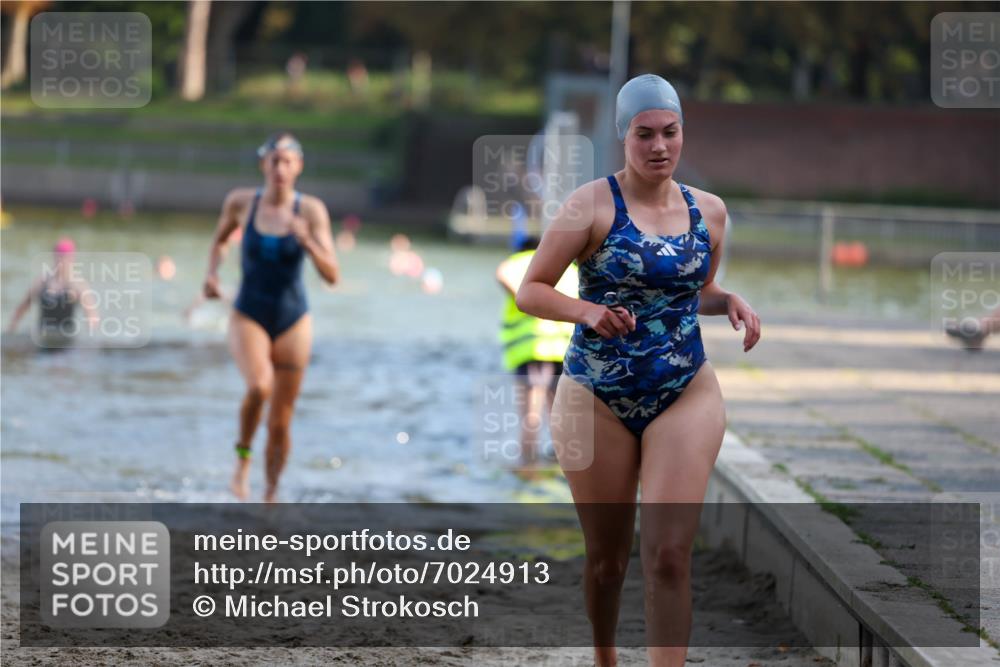 08.09.2024 - Stadtparktriathlon Michael Strokosch http://msf.ph/oto/7024913 08.09.2024 09:49:26 Schwimmen 182, 198, 216, 222, 245 meine-sportfotos.de