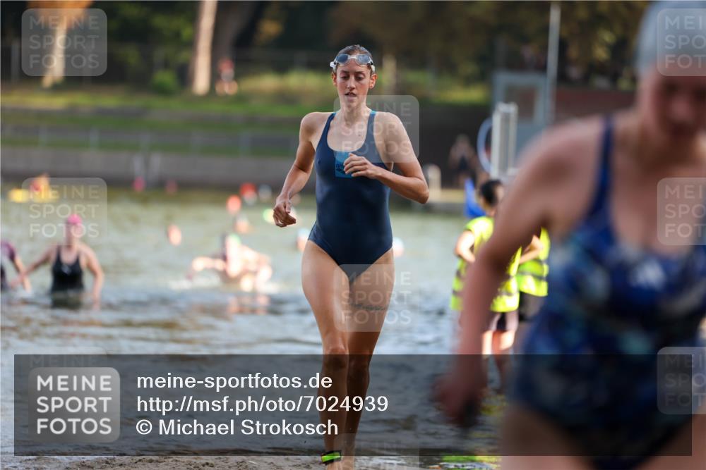 08.09.2024 - Stadtparktriathlon Michael Strokosch http://msf.ph/oto/7024939 08.09.2024 09:49:28 Schwimmen 182, 198, 216, 222 meine-sportfotos.de