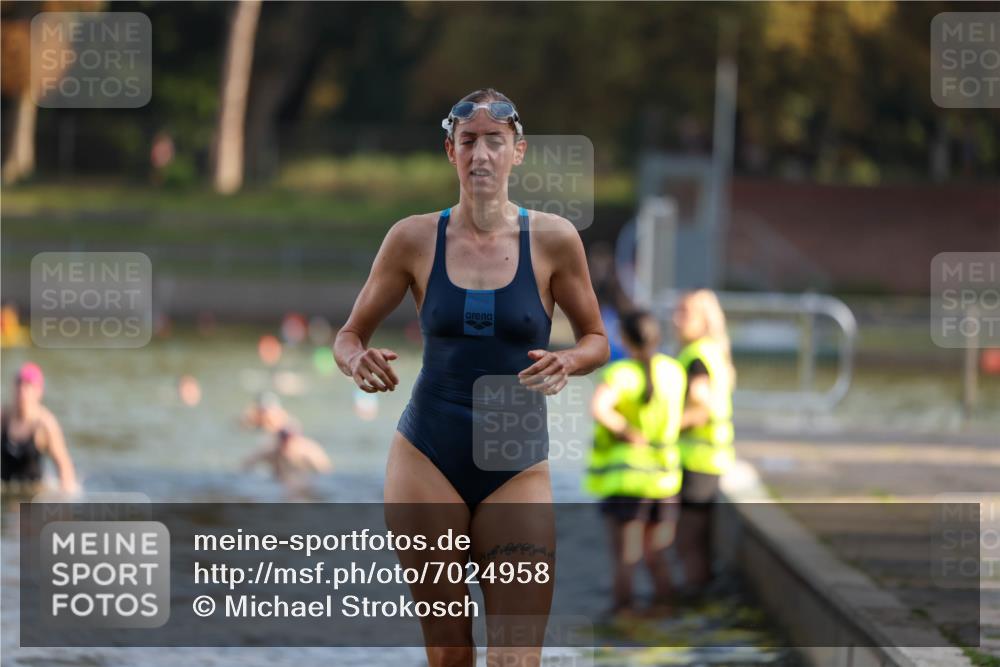 08.09.2024 - Stadtparktriathlon Michael Strokosch http://msf.ph/oto/7024958 08.09.2024 09:49:29 Schwimmen 182, 198, 216, 222 meine-sportfotos.de