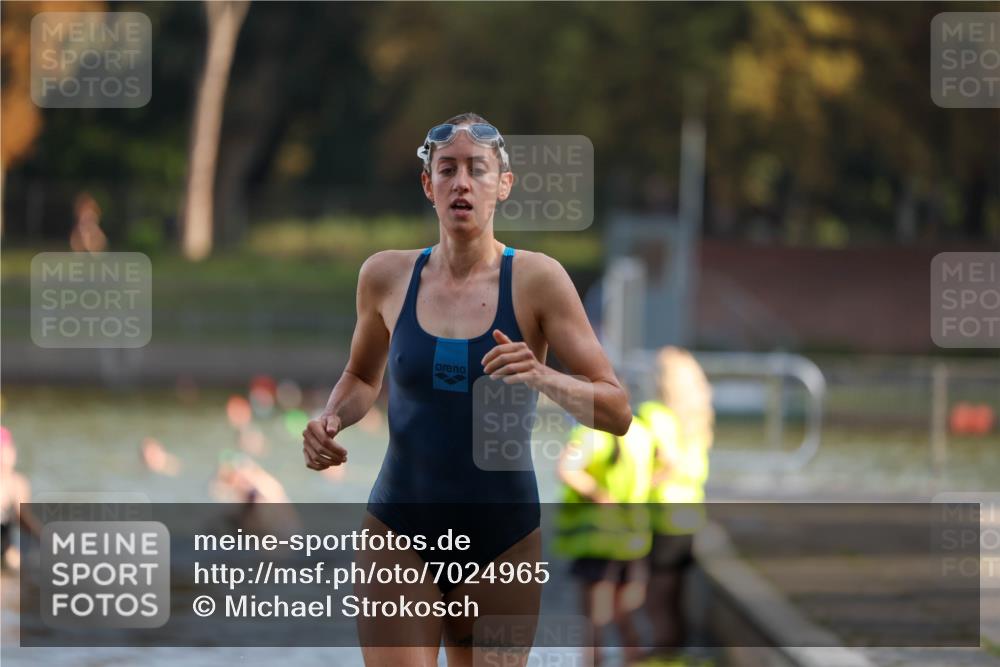 08.09.2024 - Stadtparktriathlon Michael Strokosch http://msf.ph/oto/7024965 08.09.2024 09:49:29 Schwimmen 182, 198, 216, 222 meine-sportfotos.de