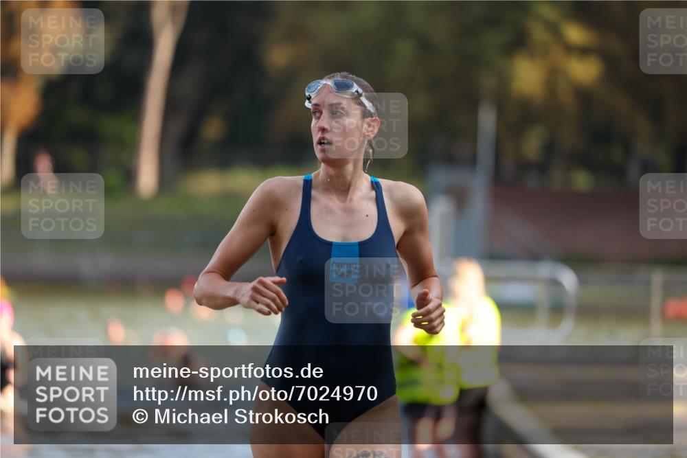 08.09.2024 - Stadtparktriathlon Michael Strokosch http://msf.ph/oto/7024970 08.09.2024 09:49:30 Schwimmen 182, 198, 216 meine-sportfotos.de