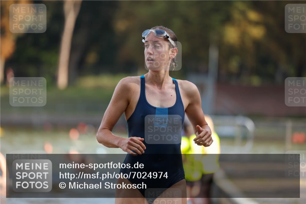 08.09.2024 - Stadtparktriathlon Michael Strokosch http://msf.ph/oto/7024974 08.09.2024 09:49:30 Schwimmen 182, 198, 216 meine-sportfotos.de