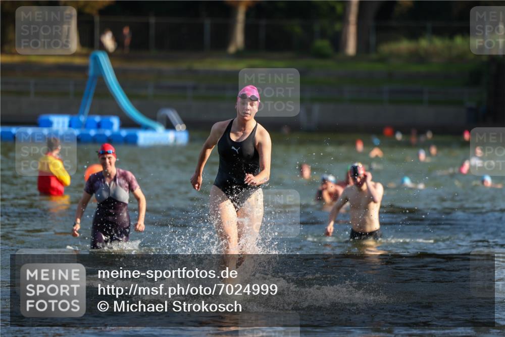 08.09.2024 - Stadtparktriathlon Michael Strokosch http://msf.ph/oto/7024999 08.09.2024 09:49:36 Schwimmen 186, 216, 244 meine-sportfotos.de
