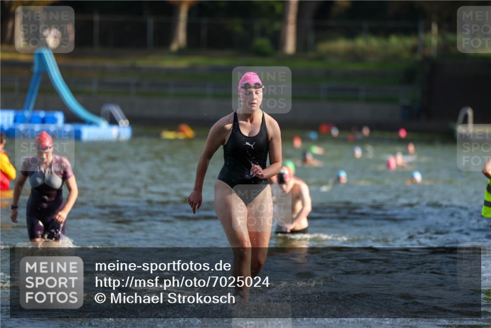 08.09.2024 - Stadtparktriathlon Michael Strokosch http://msf.ph/oto/7025024 08.09.2024 09:49:37 Schwimmen 186, 216, 244 meine-sportfotos.de