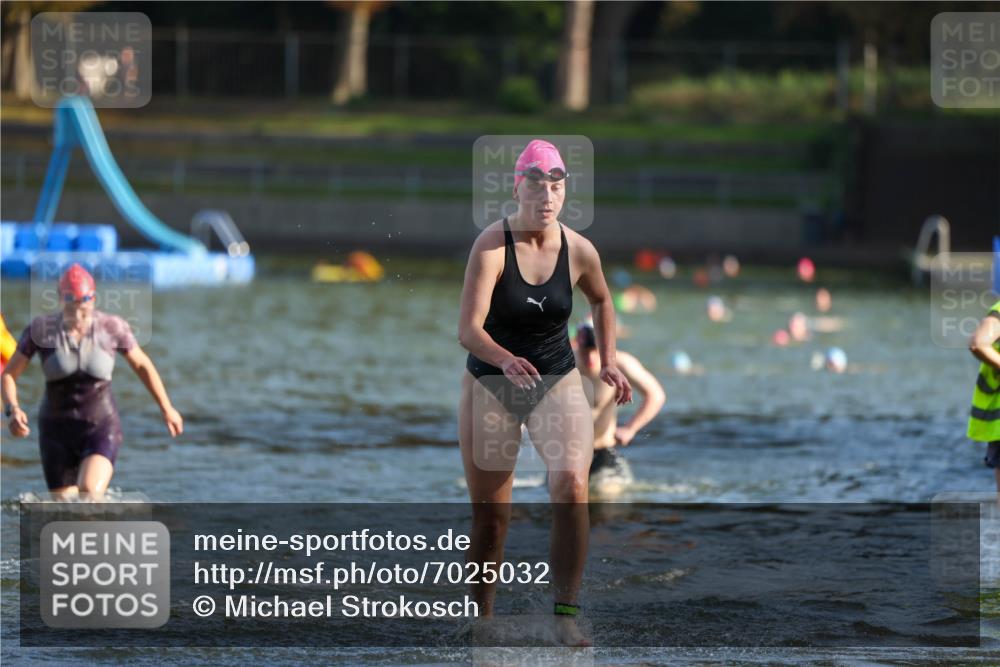 08.09.2024 - Stadtparktriathlon Michael Strokosch http://msf.ph/oto/7025032 08.09.2024 09:49:37 Schwimmen 186, 216, 244 meine-sportfotos.de