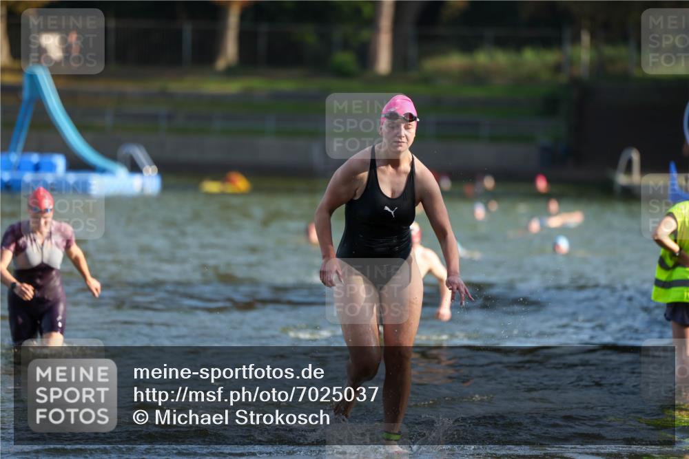 08.09.2024 - Stadtparktriathlon Michael Strokosch http://msf.ph/oto/7025037 08.09.2024 09:49:37 Schwimmen 186, 216, 244 meine-sportfotos.de