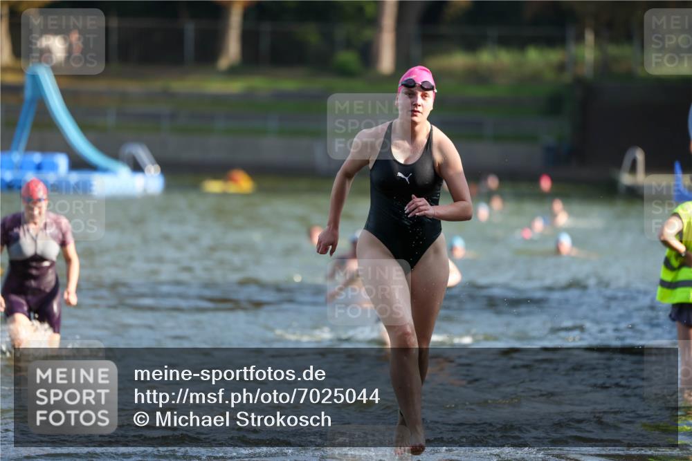 08.09.2024 - Stadtparktriathlon Michael Strokosch http://msf.ph/oto/7025044 08.09.2024 09:49:37 Schwimmen 186, 216, 244 meine-sportfotos.de