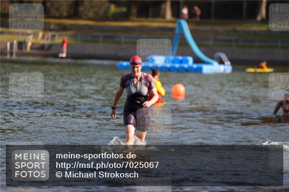 08.09.2024 - Stadtparktriathlon Michael Strokosch http://msf.ph/oto/7025067 08.09.2024 09:49:40 Schwimmen 186, 216, 238, 244 meine-sportfotos.de