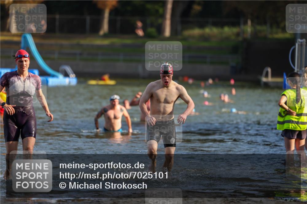 08.09.2024 - Stadtparktriathlon Michael Strokosch http://msf.ph/oto/7025101 08.09.2024 09:49:42 Schwimmen 186, 216, 238, 244 meine-sportfotos.de