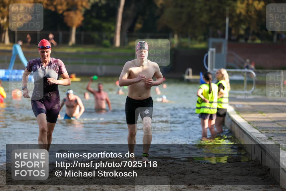 08.09.2024 - Stadtparktriathlon Michael Strokosch http://msf.ph/oto/7025118 08.09.2024 09:49:44 Schwimmen 186, 238, 244 meine-sportfotos.de