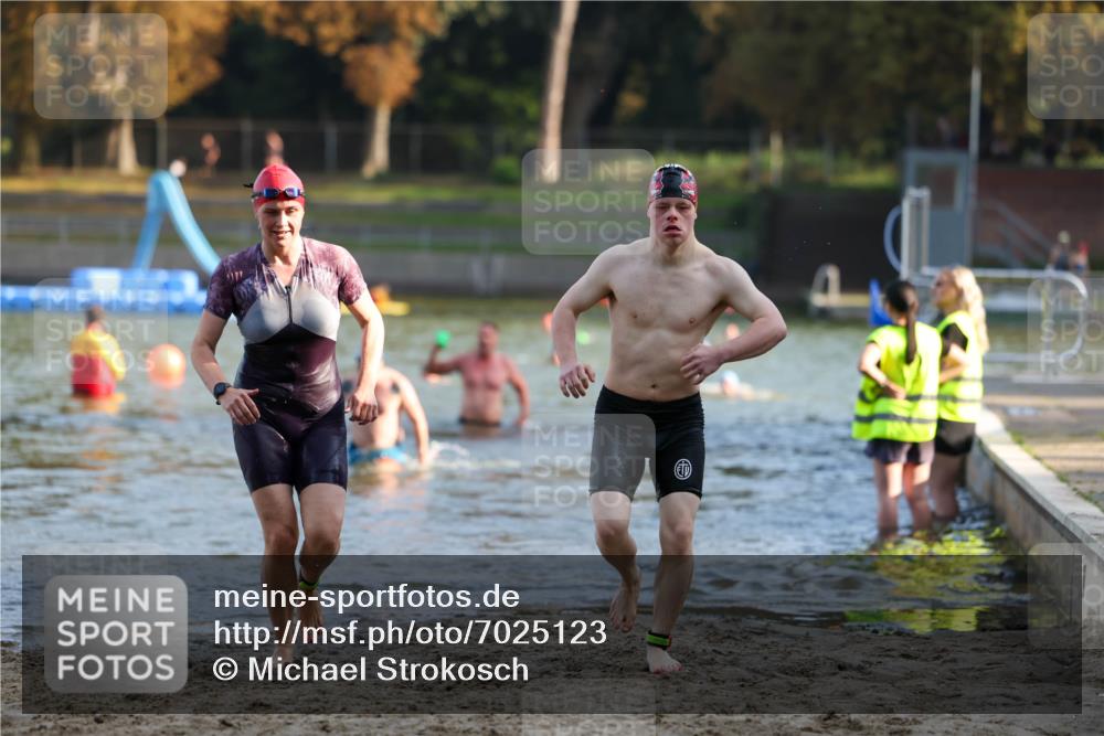 08.09.2024 - Stadtparktriathlon Michael Strokosch http://msf.ph/oto/7025123 08.09.2024 09:49:44 Schwimmen 186, 238, 244 meine-sportfotos.de